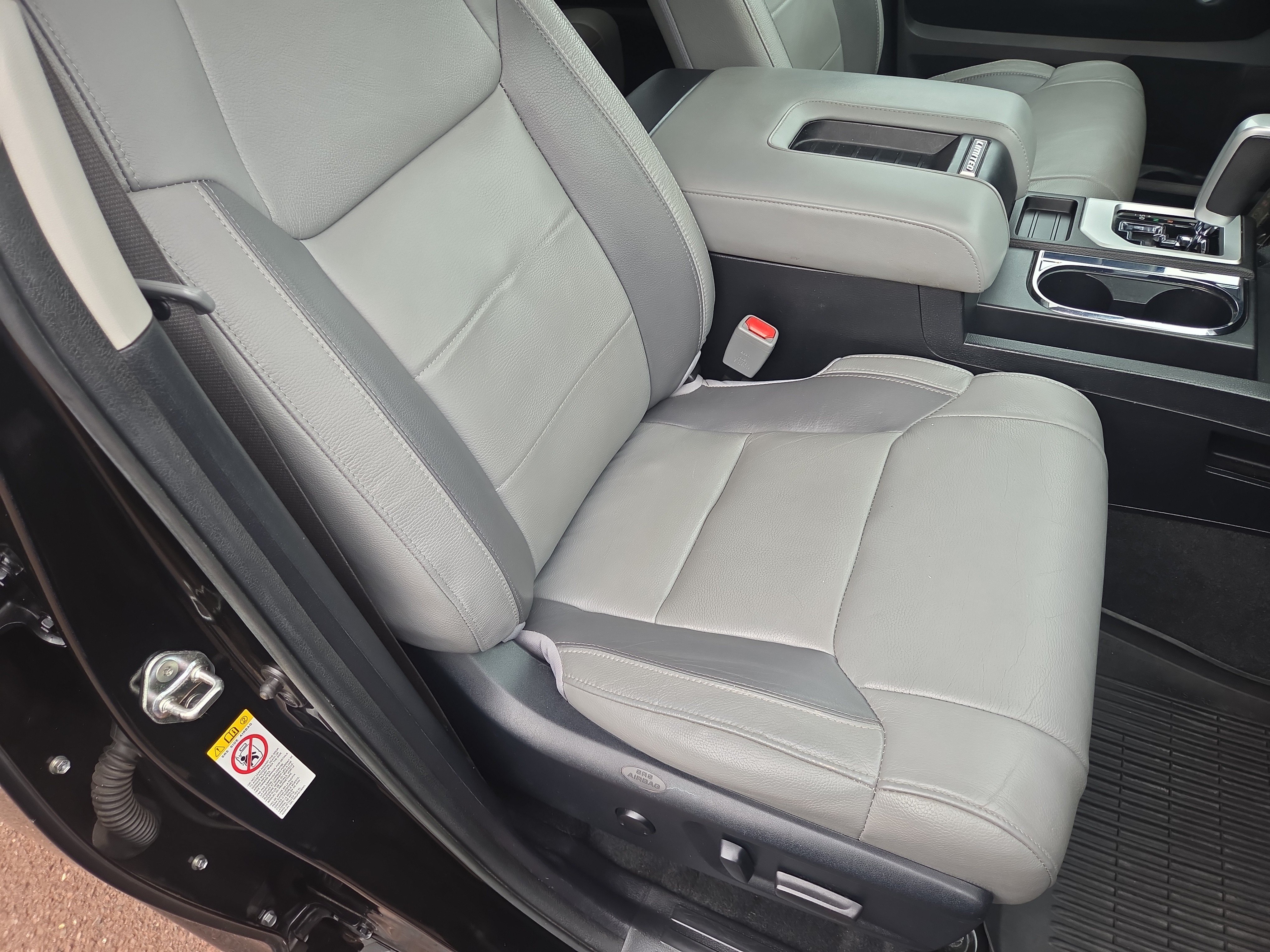 Used 2018 Toyota Tundra Limited w/ Limited Premium Package AWD/4WD image 15