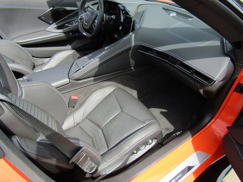 Used 2025 Chevrolet Corvette E-Ray w/ Stealth Interior Trim Package AWD/4WD image 13