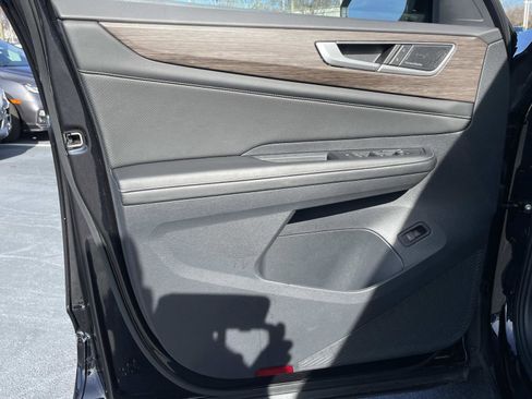 Certified 2024 Volkswagen Atlas SEL Premium R-Line image 16