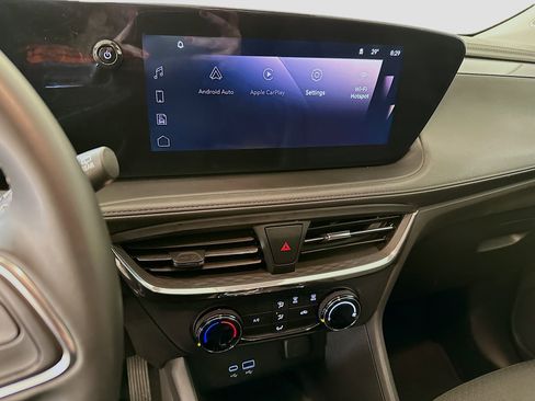 Used 2025 Buick Encore GX Preferred image 25