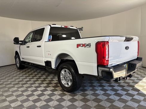 Used 2025 Ford F250 XLT w/ FX4 Off-Road Package image 5