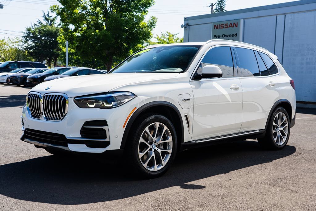 Used 2023 BMW X5 xDrive45e AWD/4WD image 3