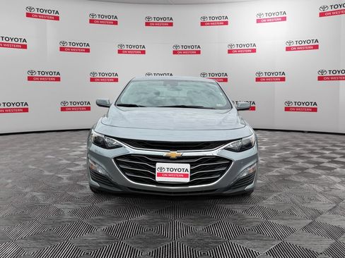 Used 2024 Chevrolet Malibu LT FWD image 2