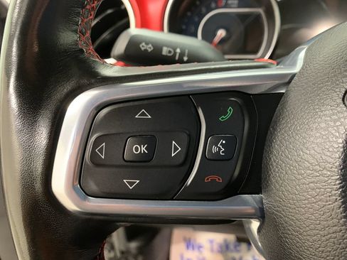 Used 2022 Jeep Gladiator Rubicon w/ LED Lighting Group AWD/4WD image 12