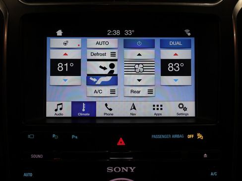 Used 2018 Ford Explorer Platinum image 31