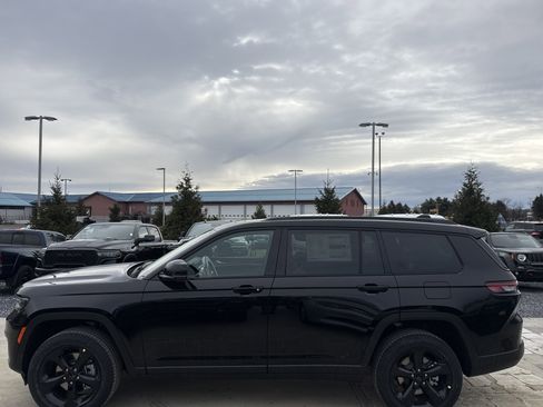 New 2025 Jeep Grand Cherokee L Limited w/ Luxury Tech Group II AWD/4WD image 6