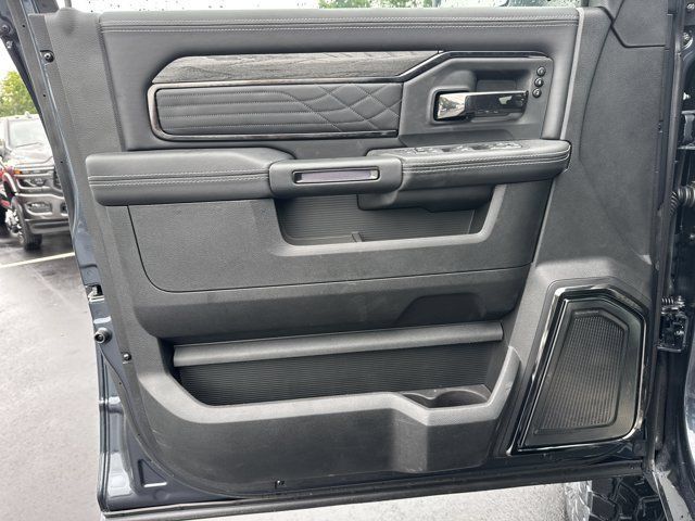 New 2026 RAM 3500 Limited AWD/4WD image 10