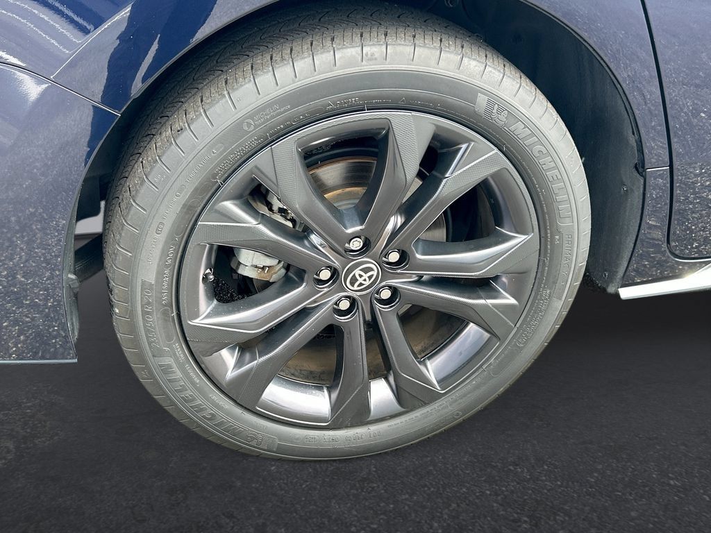 Used 2024 Toyota Sienna XSE FWD image 29