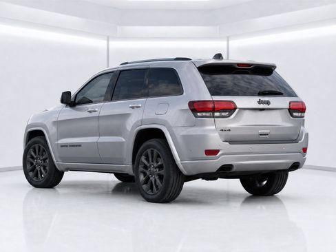 Used 2018 Jeep Grand Cherokee High Altitude AWD/4WD image 3