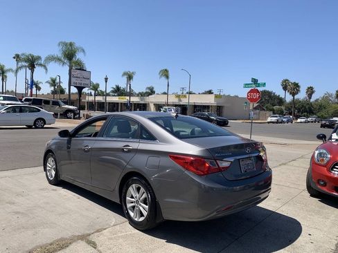 Used 2012 Hyundai Sonata GLS w/ Popular Equipment Pkg FWD image 5