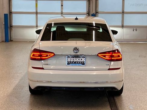 Used 2017 Volkswagen Passat 1.8T R-Line w/ R-Line Lighting Package FWD image 6