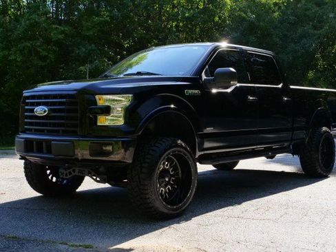 Used 2017 Ford F150 XLT w/ Equipment Group 302A Luxury AWD/4WD image 6