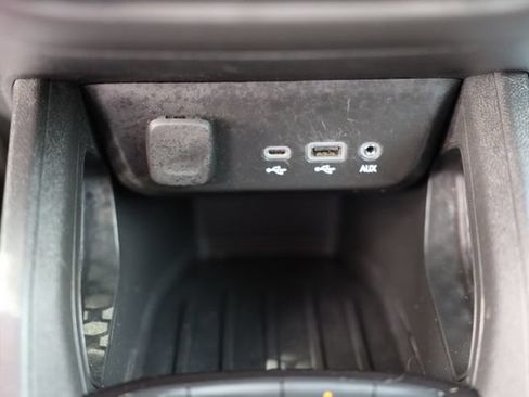 Used 2023 Chevrolet TrailBlazer LS FWD image 25