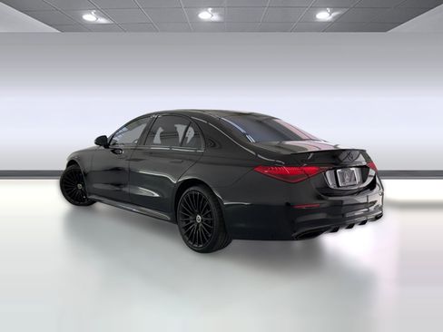 Used 2023 Mercedes-Benz S 580 4MATIC Sedan image 3