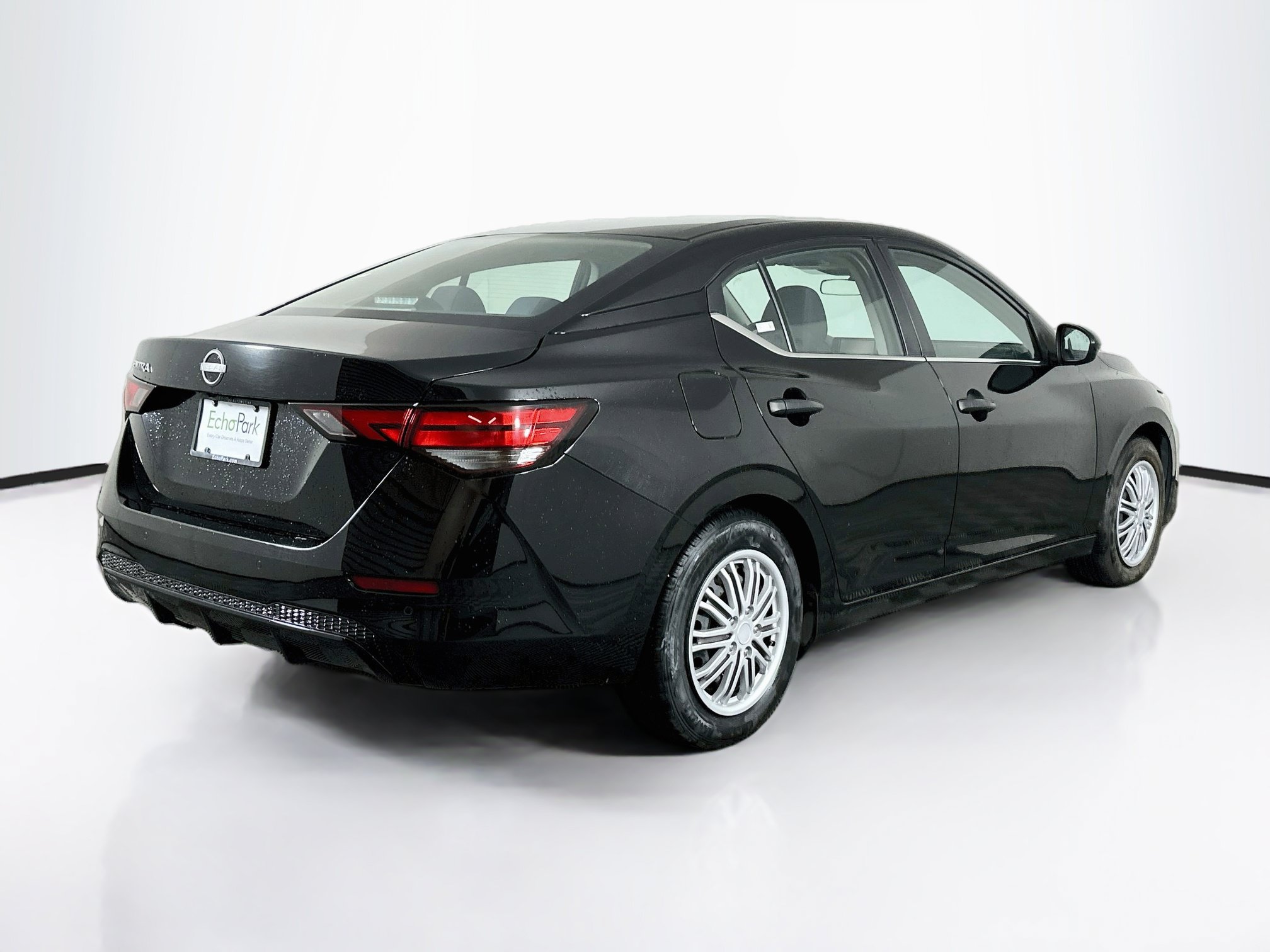 Used 2025 Nissan Sentra S FWD image 9