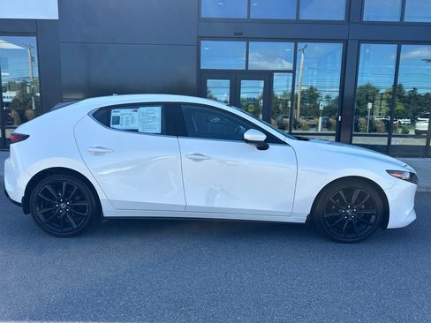 Used 2019 MAZDA MAZDA3 AWD Hatchback w/ Premium Pkg image 5