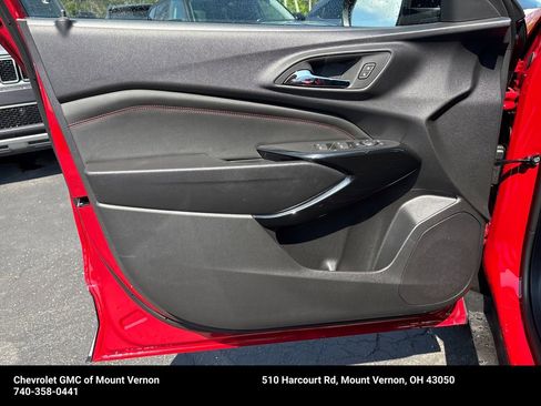 New 2026 Chevrolet Trax RS w/ Sunroof Package FWD image 12