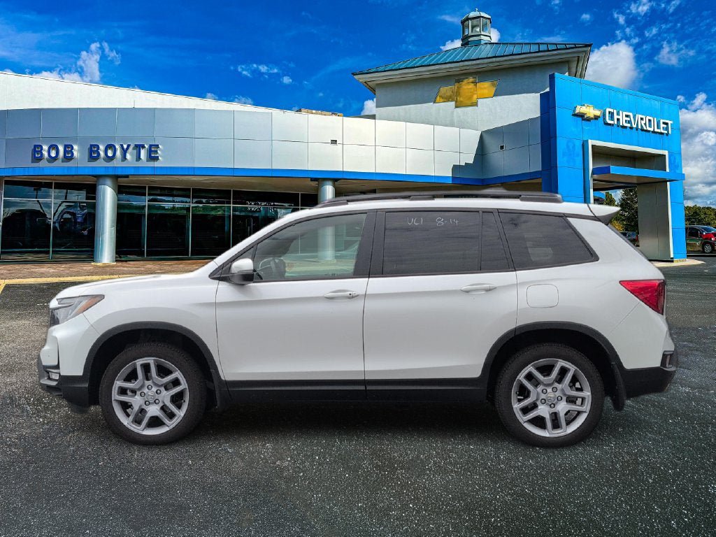 Used 2025 Honda Passport EX-L image 8