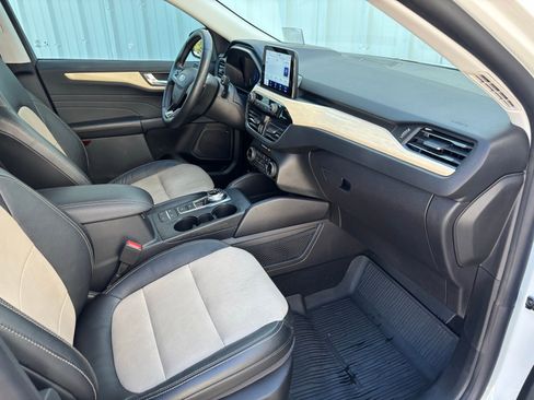 Used 2022 Ford Escape Titanium w/ Titanium Elite Package image 35