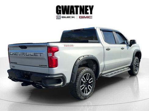 Used 2021 Chevrolet Silverado 1500 Custom Trail Boss w/ LPO, Dark Essentials Package image 6