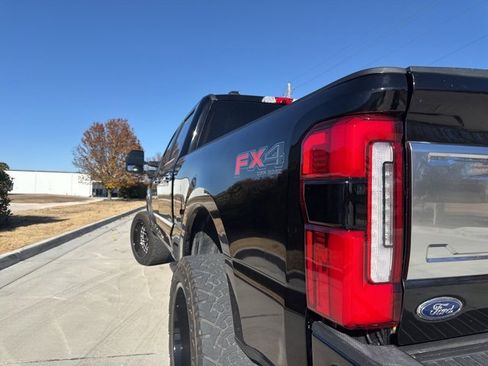 Used 2024 Ford F250 Platinum image 20