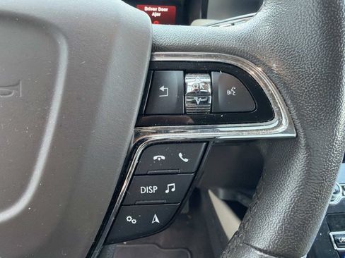 Certified 2022 Lincoln Nautilus FWD w/ Premium Package image 30