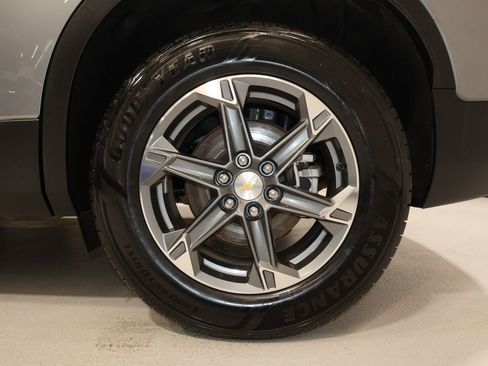 Certified 2025 Chevrolet Blazer LT image 33