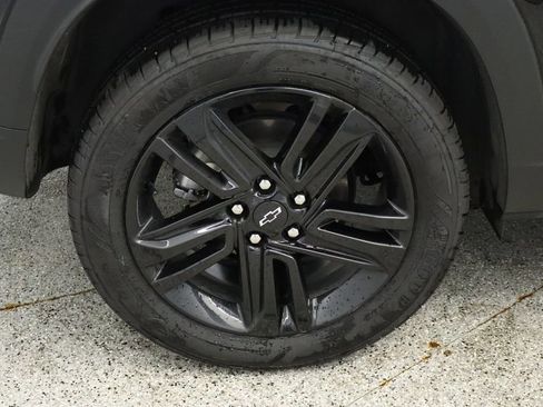 Used 2024 Chevrolet Trax ACTIV w/ Sunroof Package FWD image 17