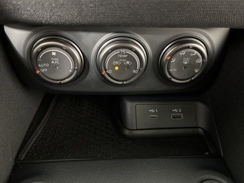 Used 2025 Nissan Z Sport w/ Floor Mat Package image 29