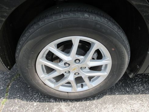 Used 2024 Chevrolet Equinox LT FWD image 9