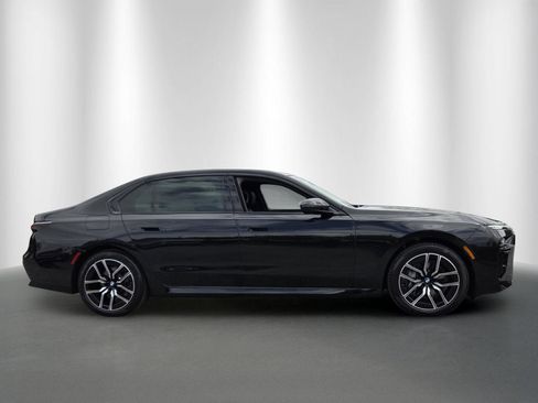 New 2026 BMW 740i xDrive image 8