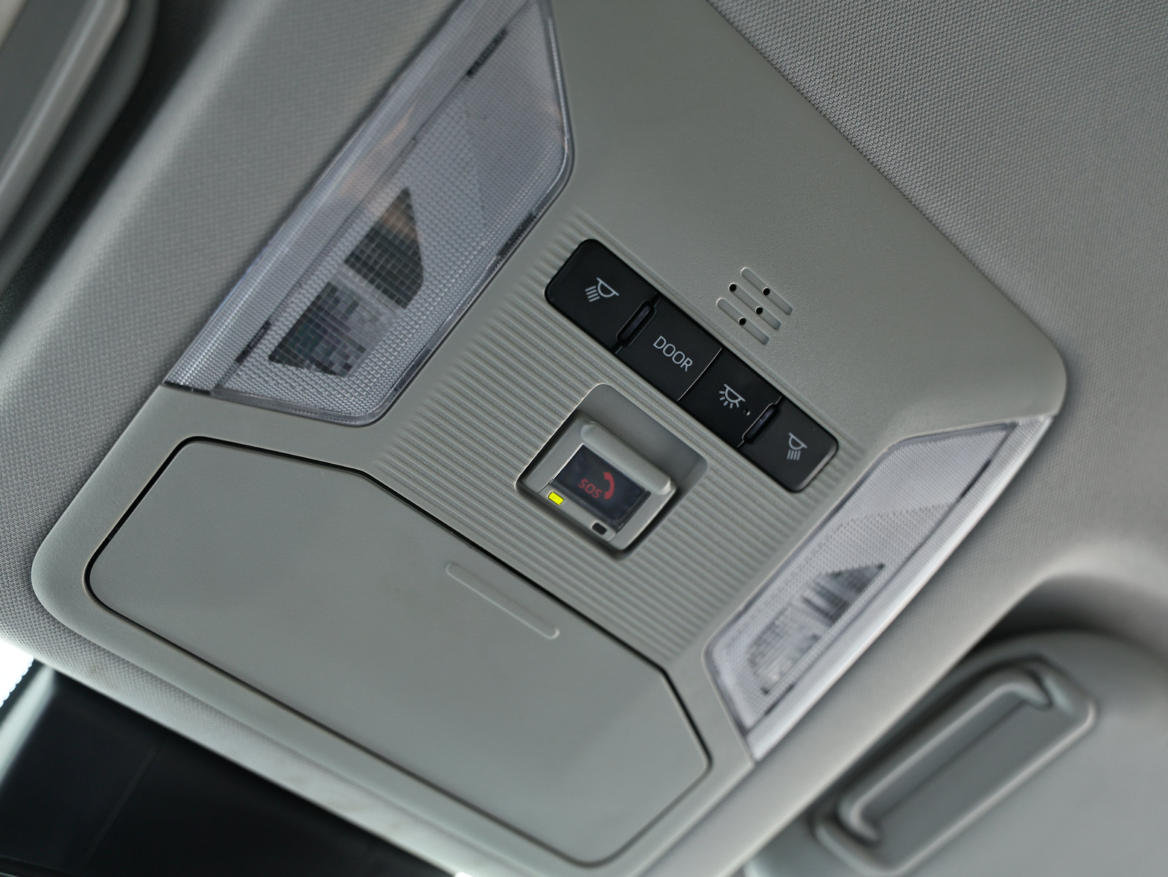 Used 2025 Toyota RAV4 XLE FWD image 40
