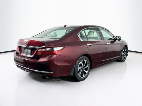 Used 2017 Honda Accord EX image 9