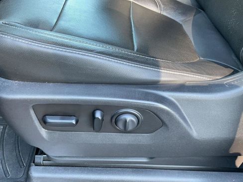 Used 2019 Chevrolet Silverado 1500 LTZ image 19