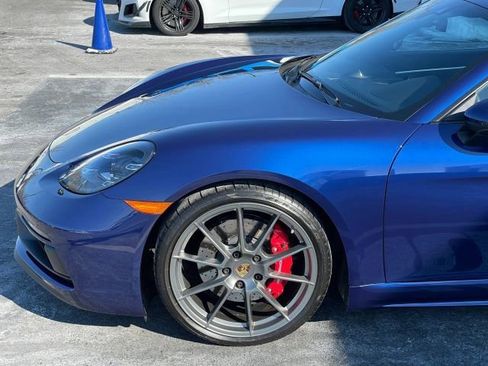 Used 2021 Porsche 718 Cayman GTS image 16