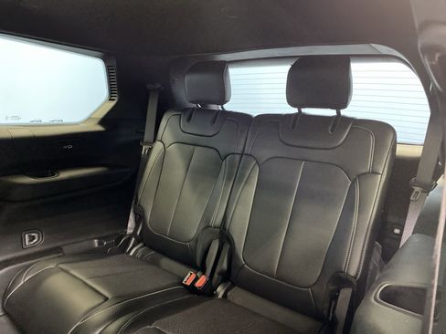 Used 2024 Jeep Grand Cherokee L Limited w/ Luxury Tech Group II image 30