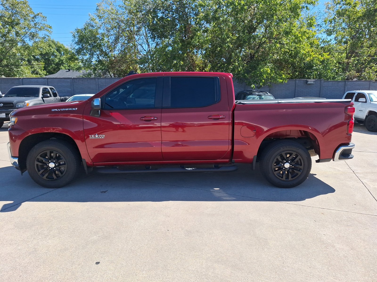 Used 2019 Chevrolet Silverado 1500 LT w/ Texas Edition RWD image 3