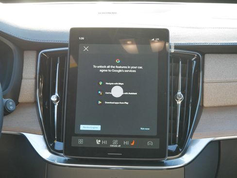 New 2026 Volvo XC90 B5 Plus image 8