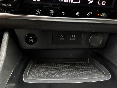 Used 2025 Nissan Rogue SV AWD/4WD image 29