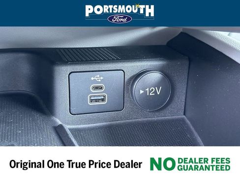 New 2024 Ford Escape SE w/ PHEV Premium Package FWD image 18