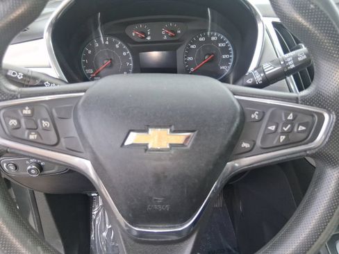 Used 2019 Chevrolet Equinox LS FWD image 12