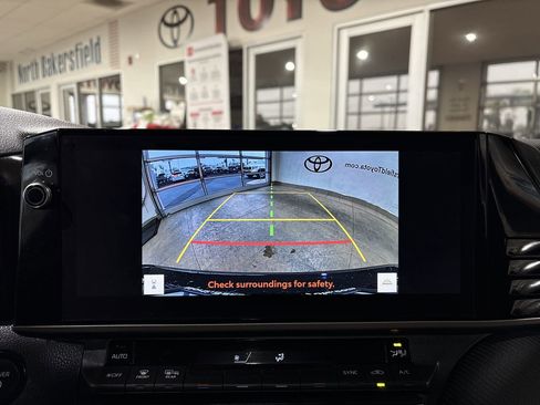 Used 2025 Toyota Camry LE image 18