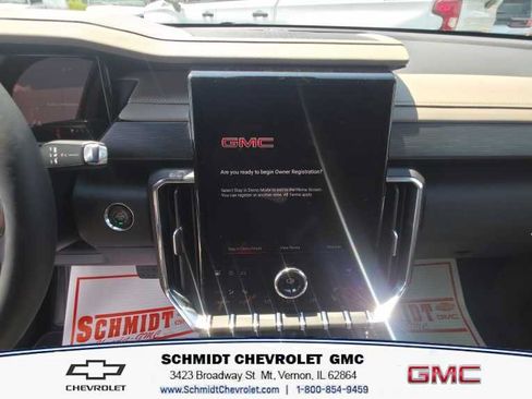 New 2026 GMC Acadia Elevation w/ Elevation Premium Package AWD/4WD image 17