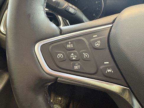 Used 2024 Chevrolet Equinox LT image 12