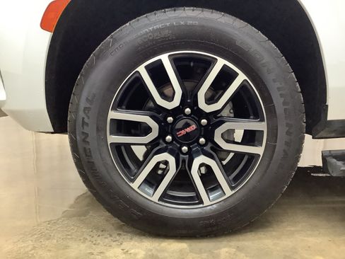 Used 2023 GMC Yukon AT4 AWD/4WD image 27