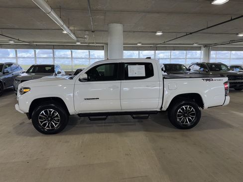 Used 2021 Toyota Tacoma TRD Sport RWD image 5