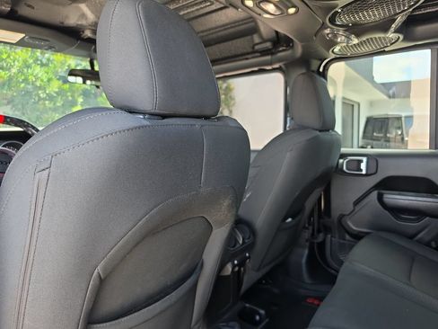 Used 2022 Jeep Gladiator Sport AWD/4WD image 20