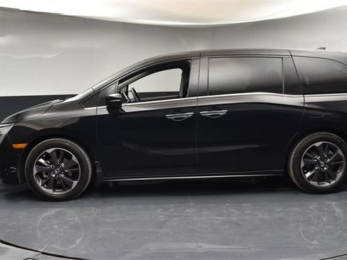 Used 2023 Honda Odyssey Elite image 5