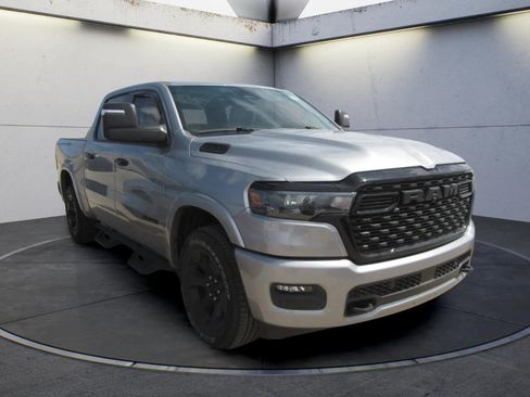 Used 2025 RAM 1500 Big Horn AWD/4WD image 2