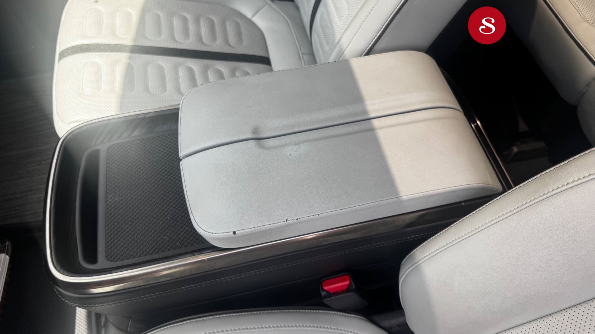 Used 2024 Rivian R1S Adventure Quad AWD/4WD image 15